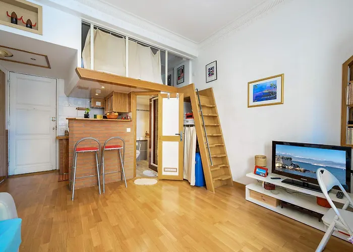 Lx196 Mezzanine Balcon Tram A Pied *