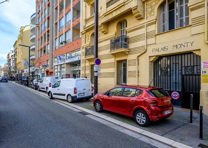 Lx196 Mezzanine Balcon Tram A Pied Apartman