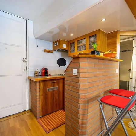 Lx196 Mezzanine Balcon Tram A Pied Apartmán *