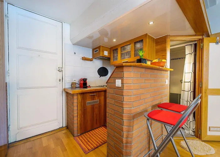 Lx196 Mezzanine Balcon Tram A Pied Апартаменты *